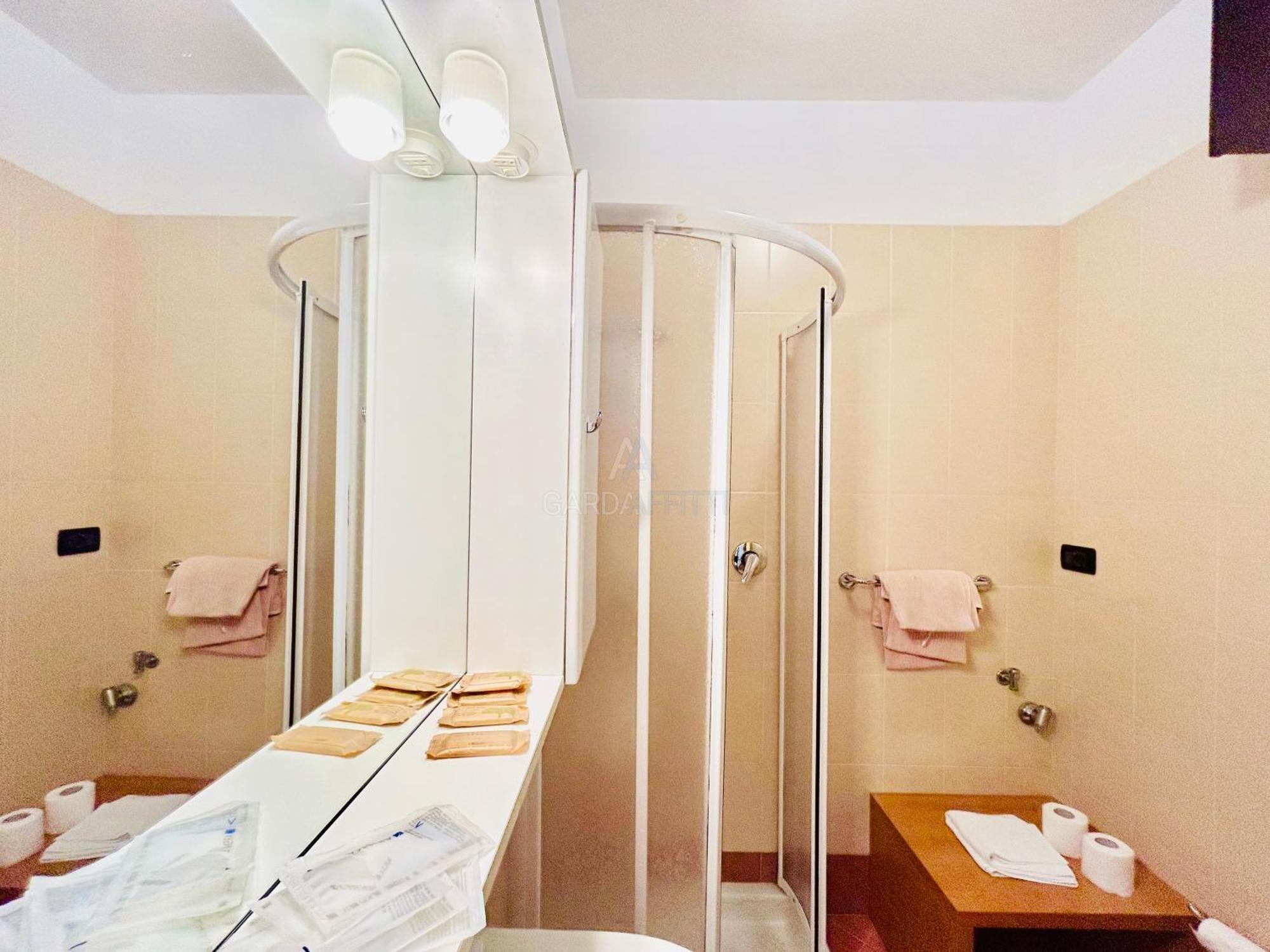Oceania Apt - 200m Dal Lago Con Piscina Apartment *
