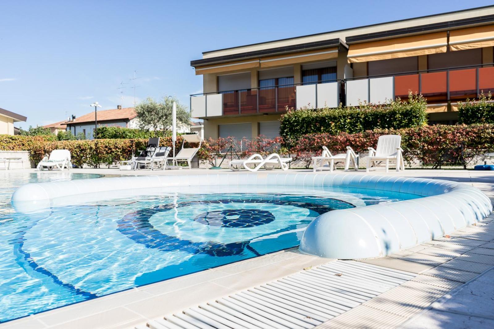 Mazzarona Family - Luminoso Con Piscina Al Secondo Piano Apartment Sirmione