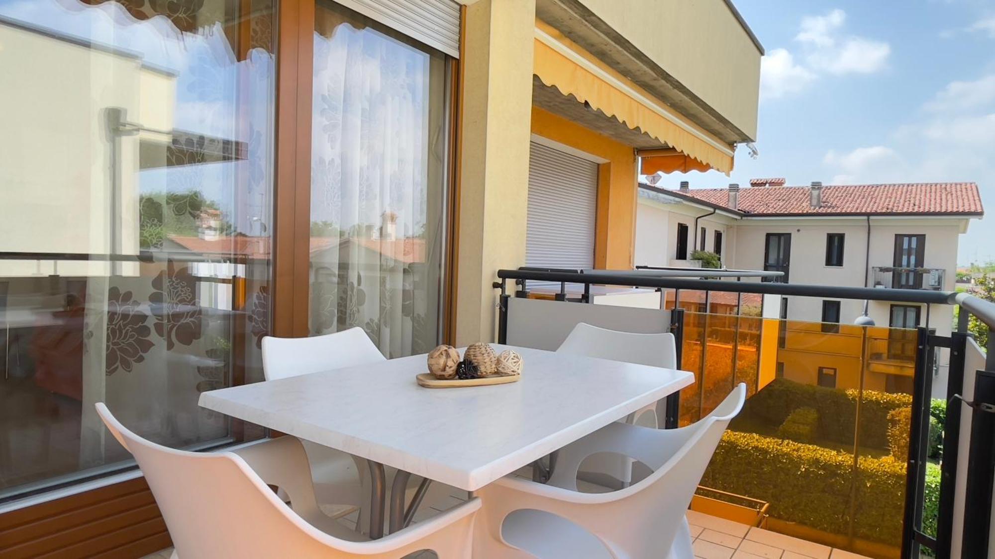 Mazzarona Family - Luminoso Con Piscina Al Secondo Piano Apartment Sirmione