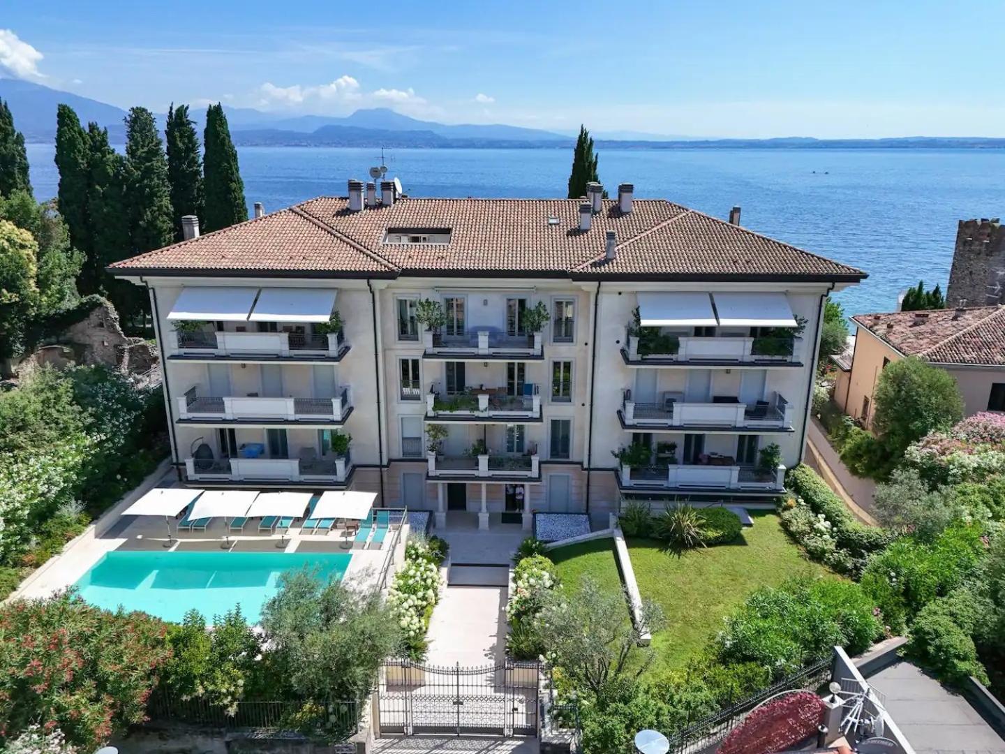 Garda Apartman *