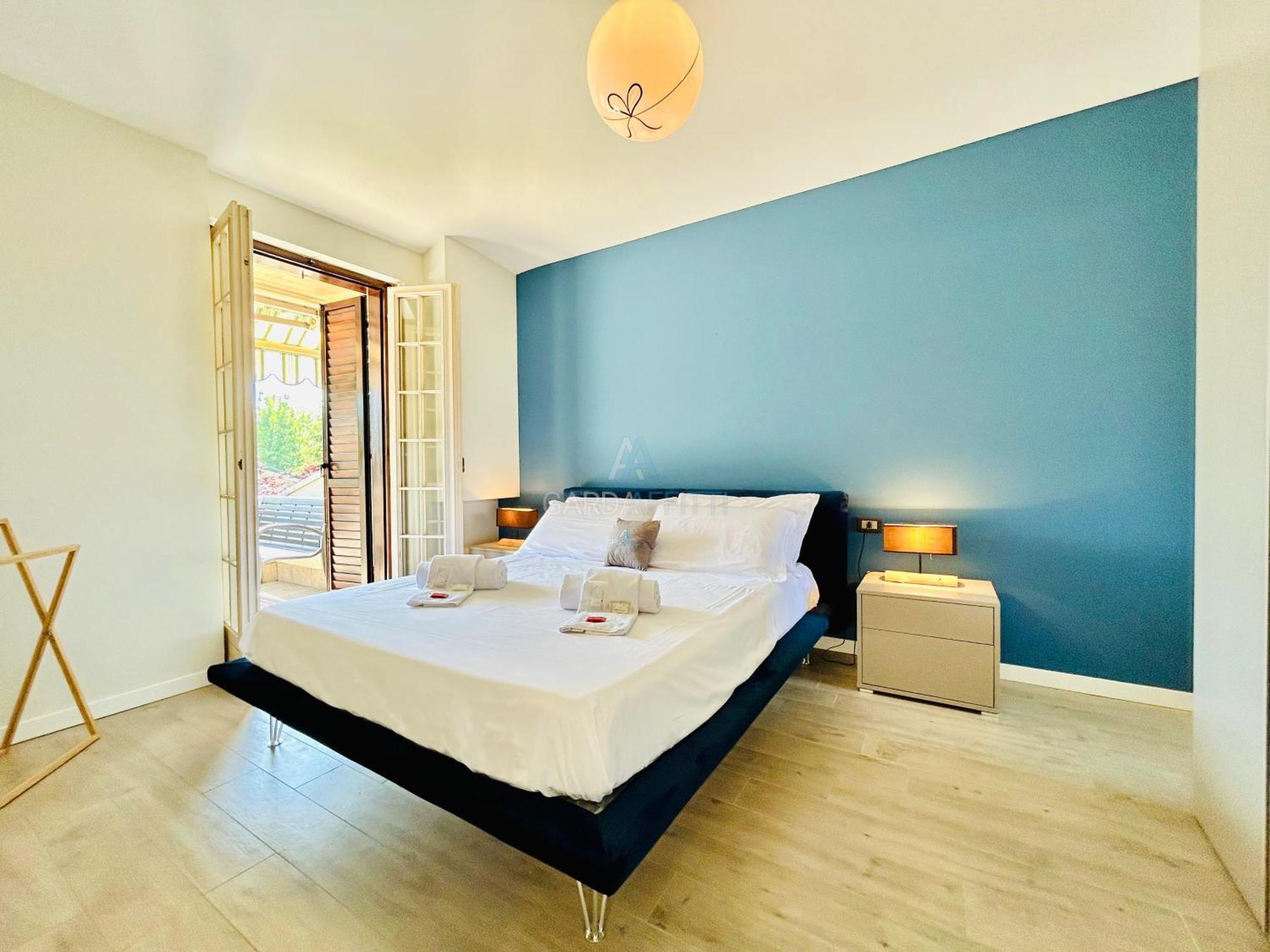 Apartment Parigi - 200m Dal Con Vista Piscina Sirmione