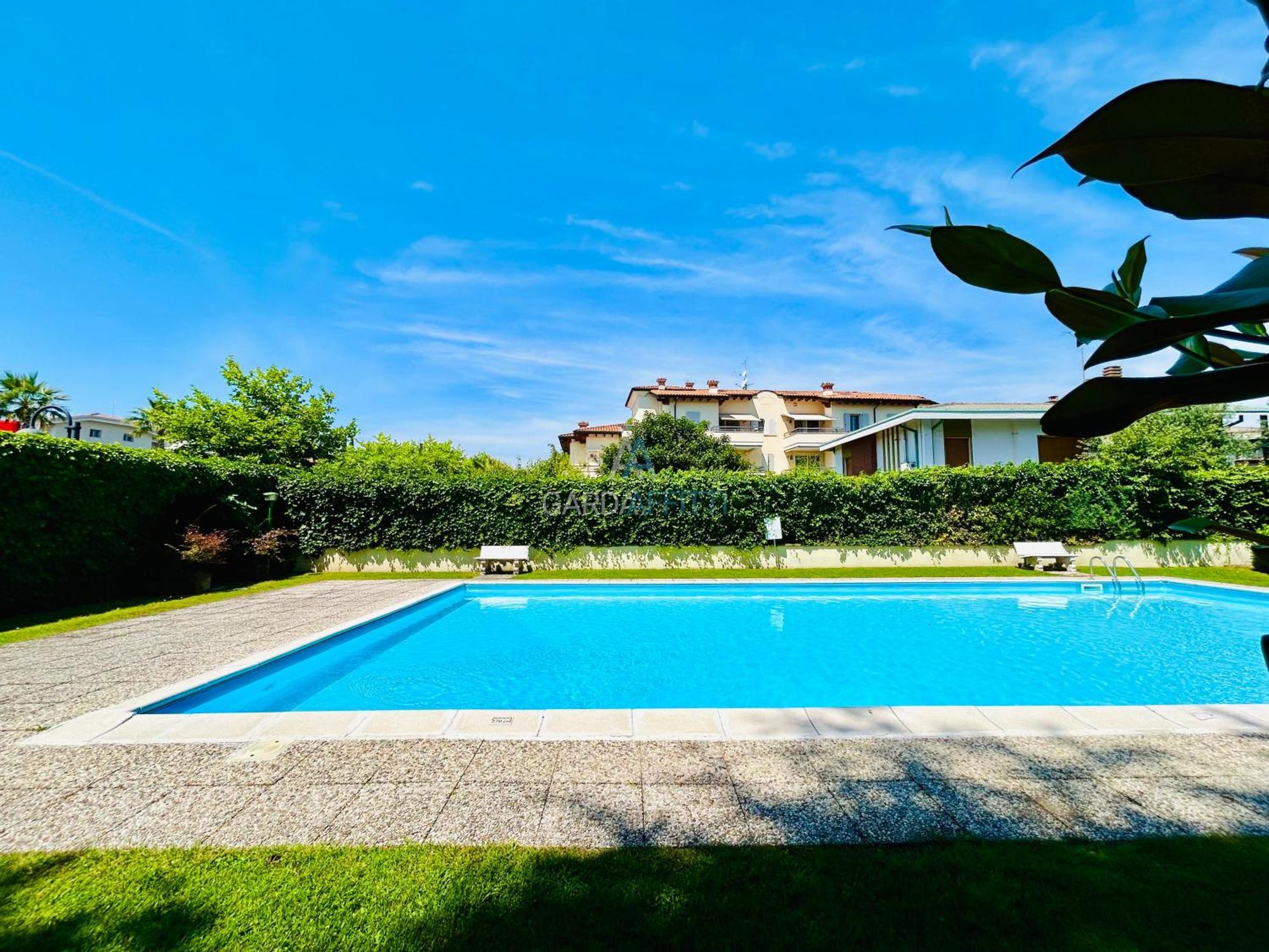 Parigi - 200m Dal Con Vista Piscina * Sirmione