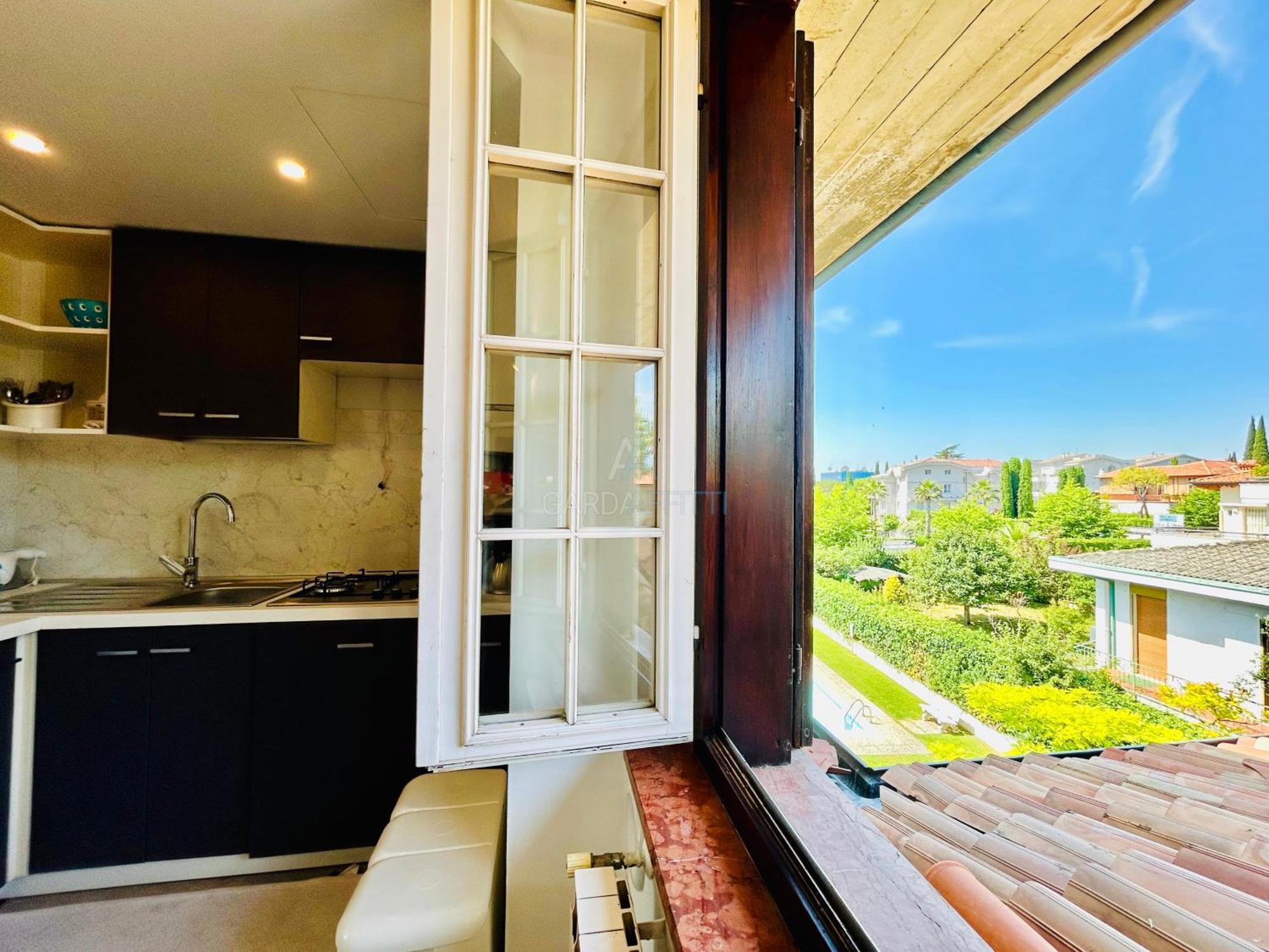 Apartment Parigi - 200m Dal Con Vista Piscina Sirmione