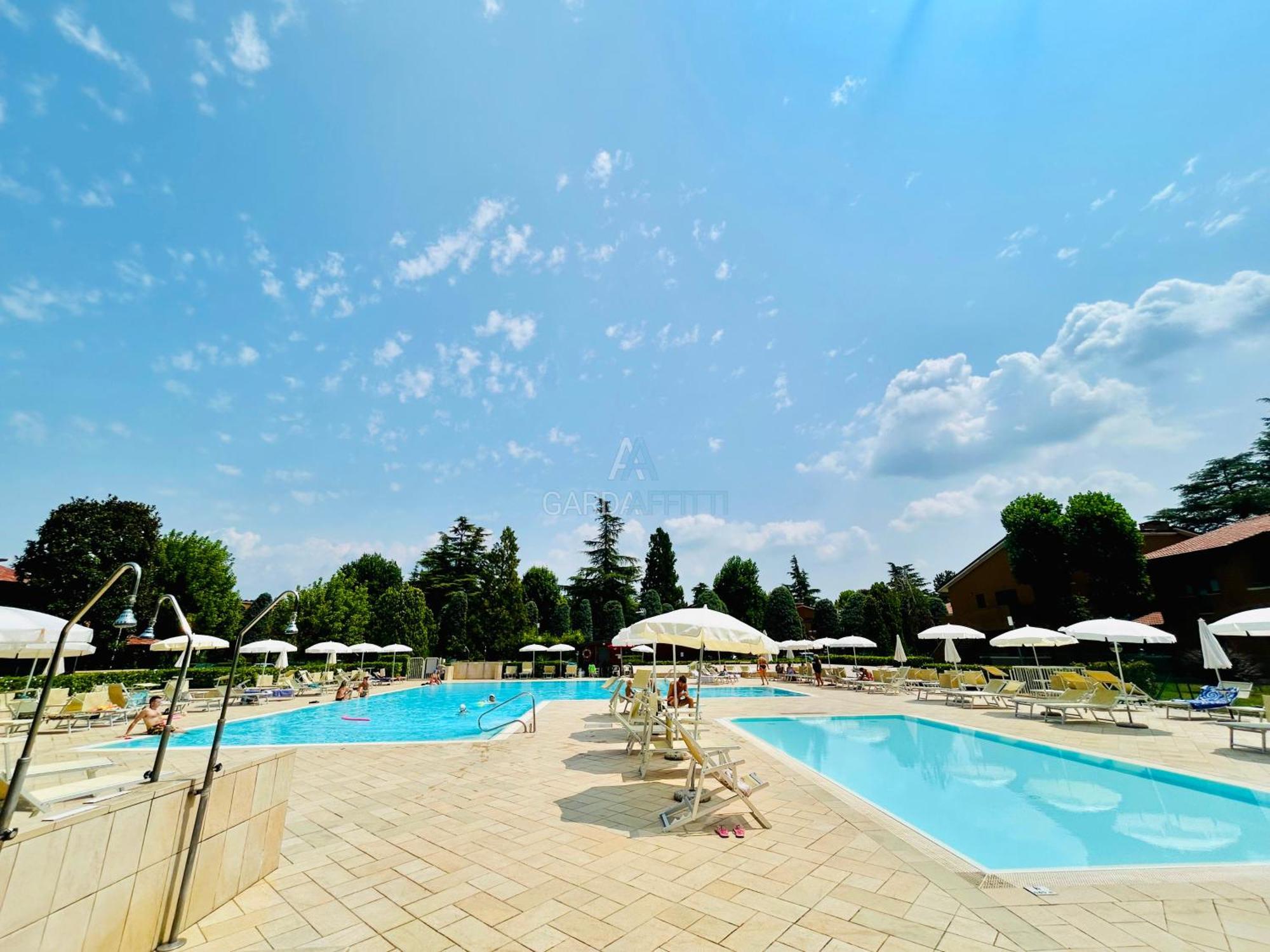 Apartment Scylla - 200 M Dal Di Garda Con Piscina *