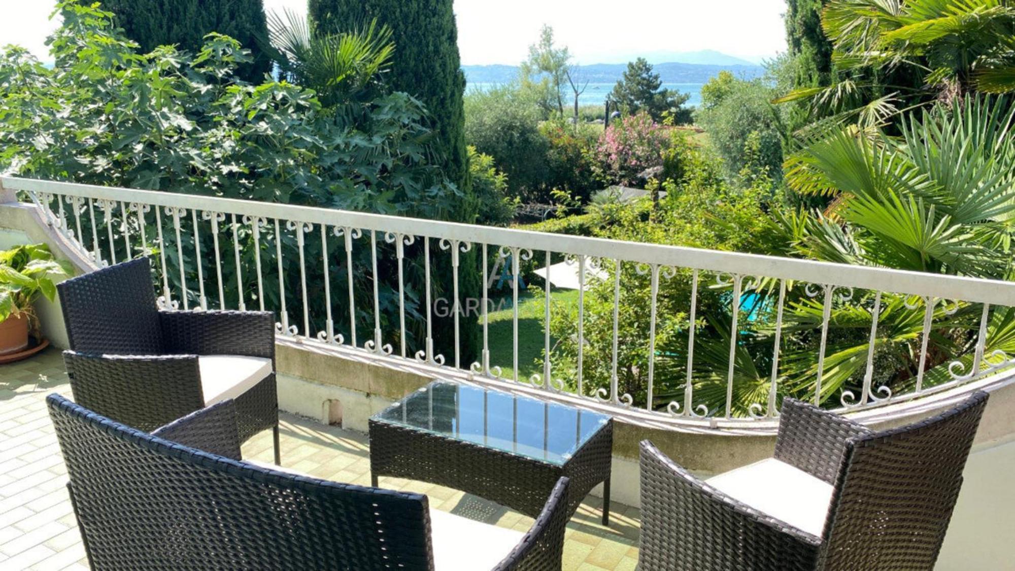 Bionda- Unique Gem With Private Pool On Garda Sirmione