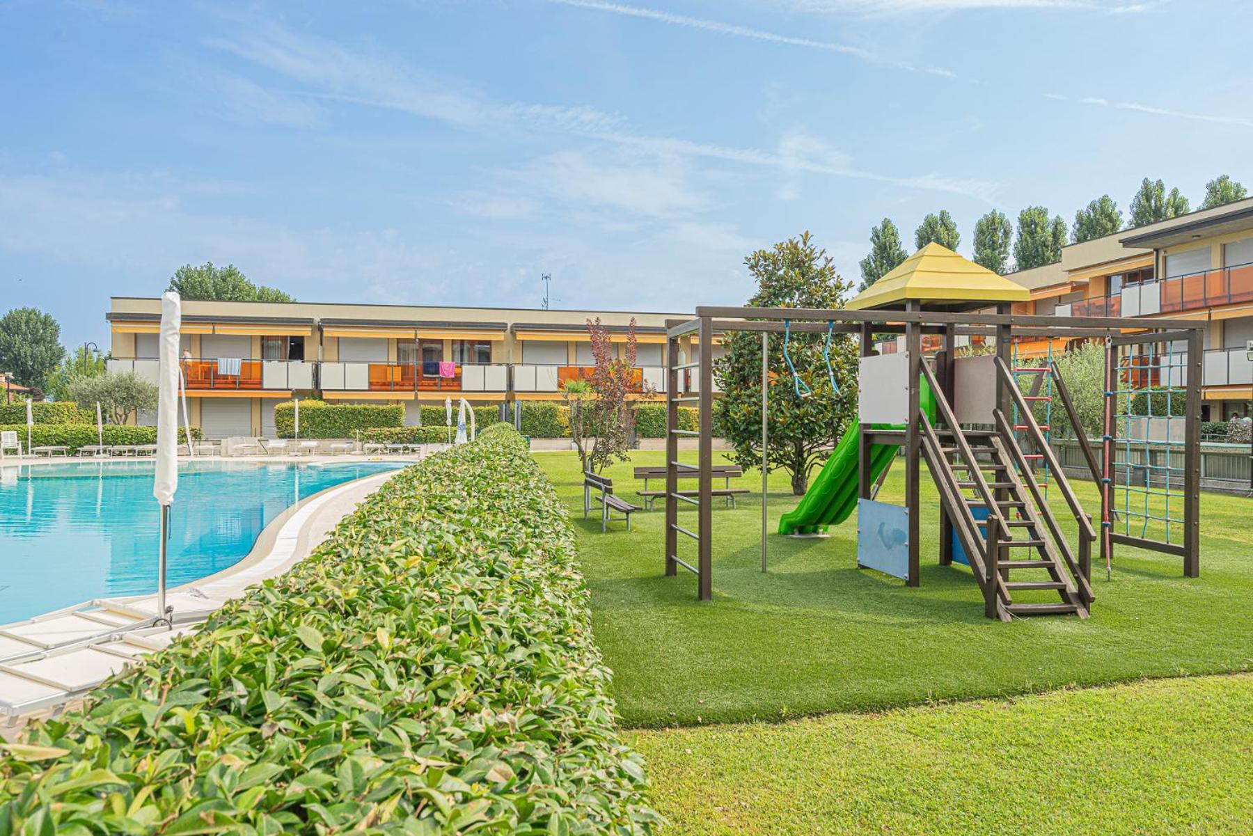 Bossanova Family - Your Glimpse Of The Appartamento Sirmione