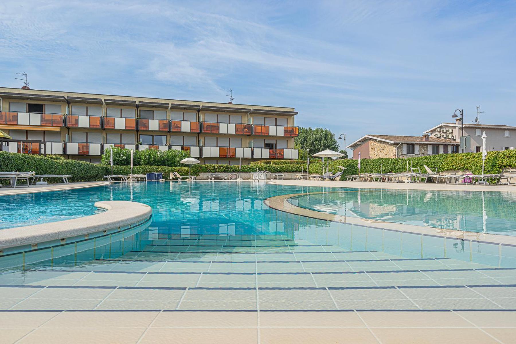 Bossanova Family - Your Glimpse Of The Appartamento Sirmione