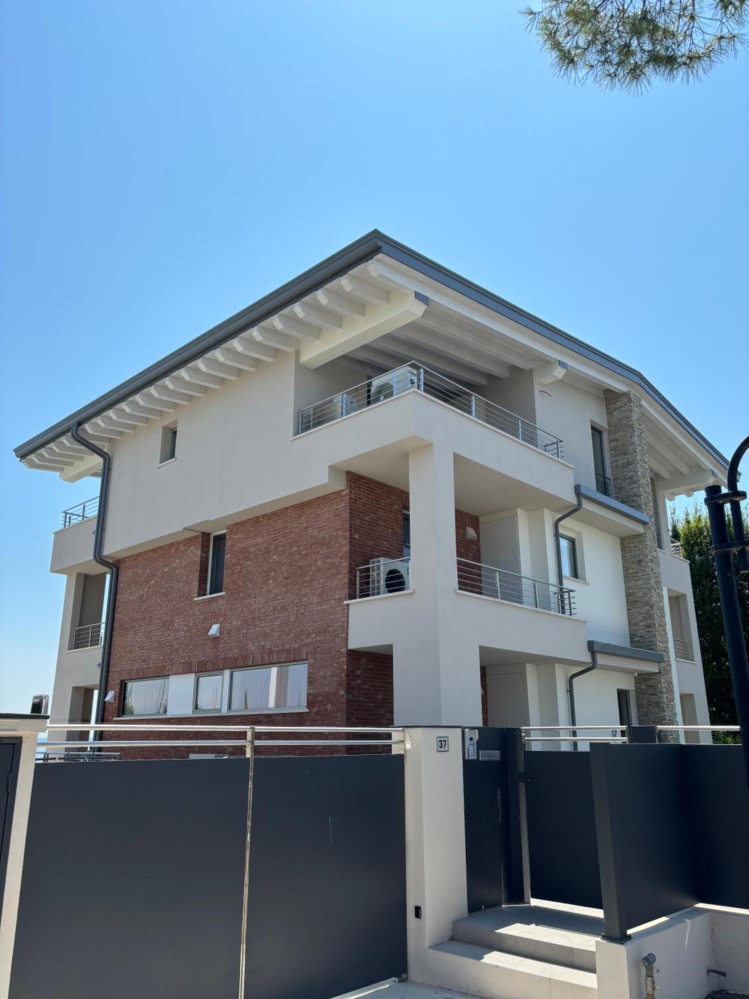 Sirmio - Darsena Apartment Sirmione
