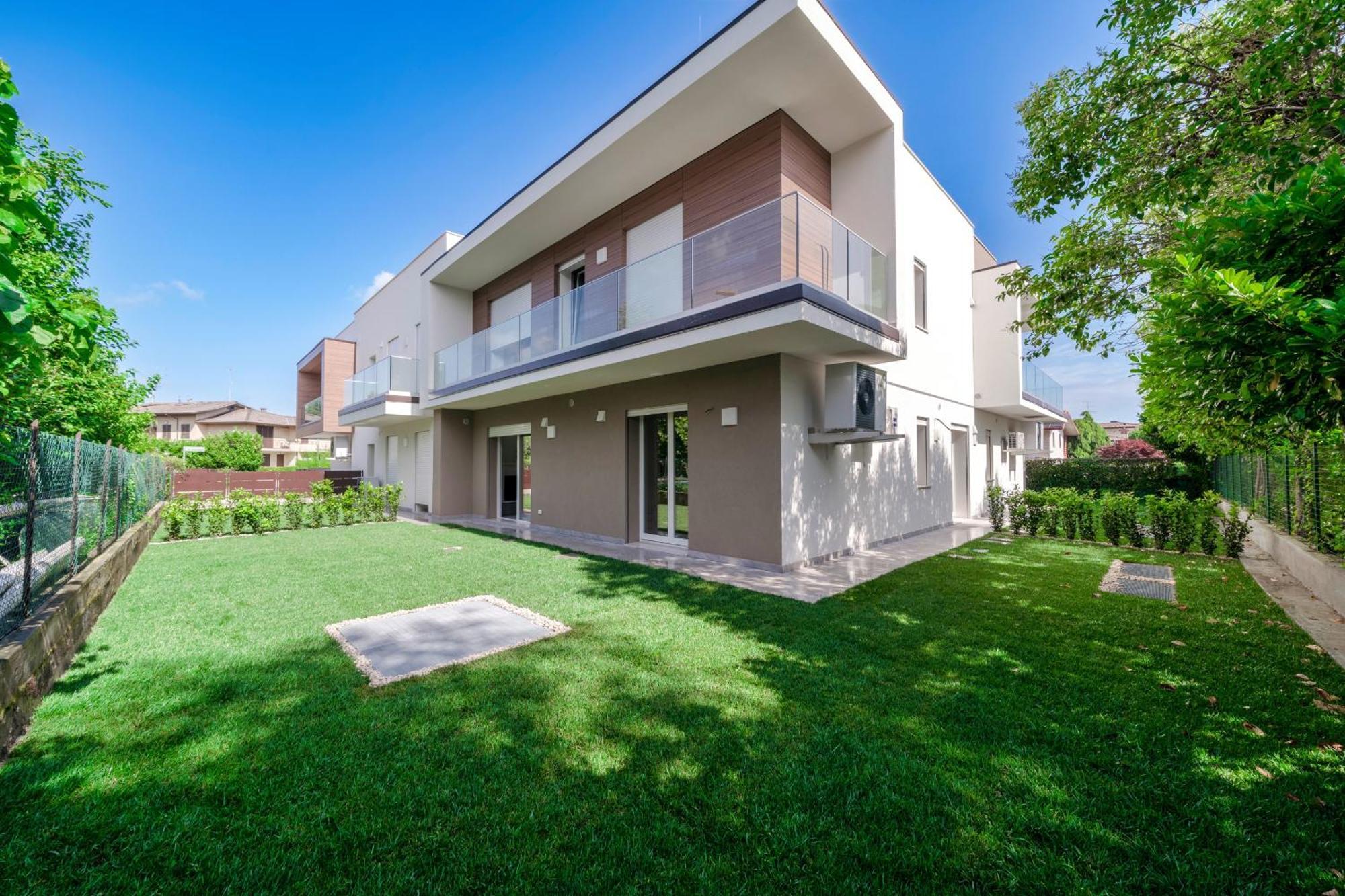 Ferienhaus Apt24 - Superb 4 Sirmione