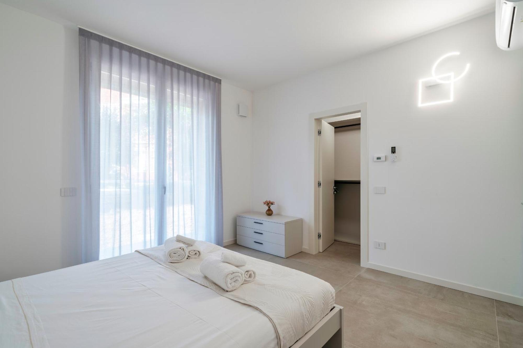 Apt24 - Superb 4