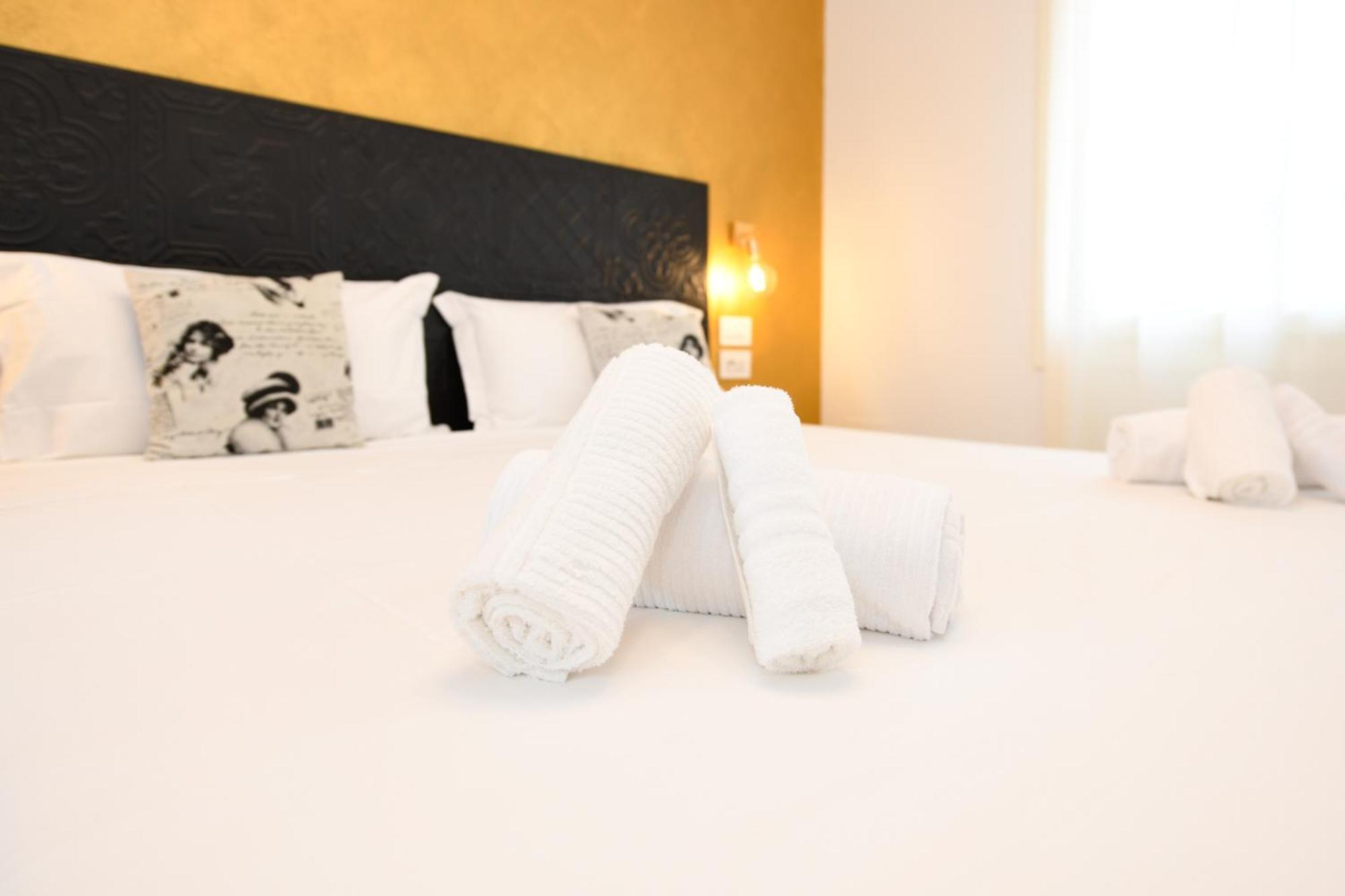 Carolina Mastino Scala Guest house Sirmione