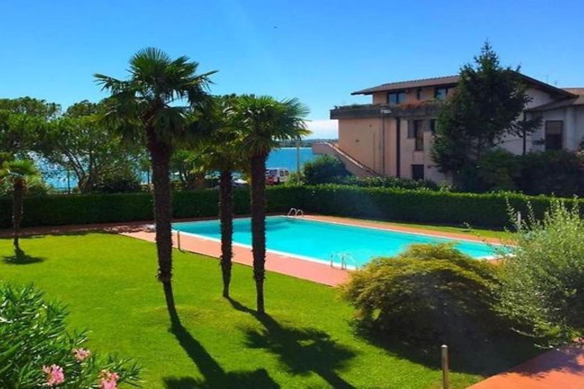 Apartment Lella Front Beach Garda Lake - Happy Sirmione