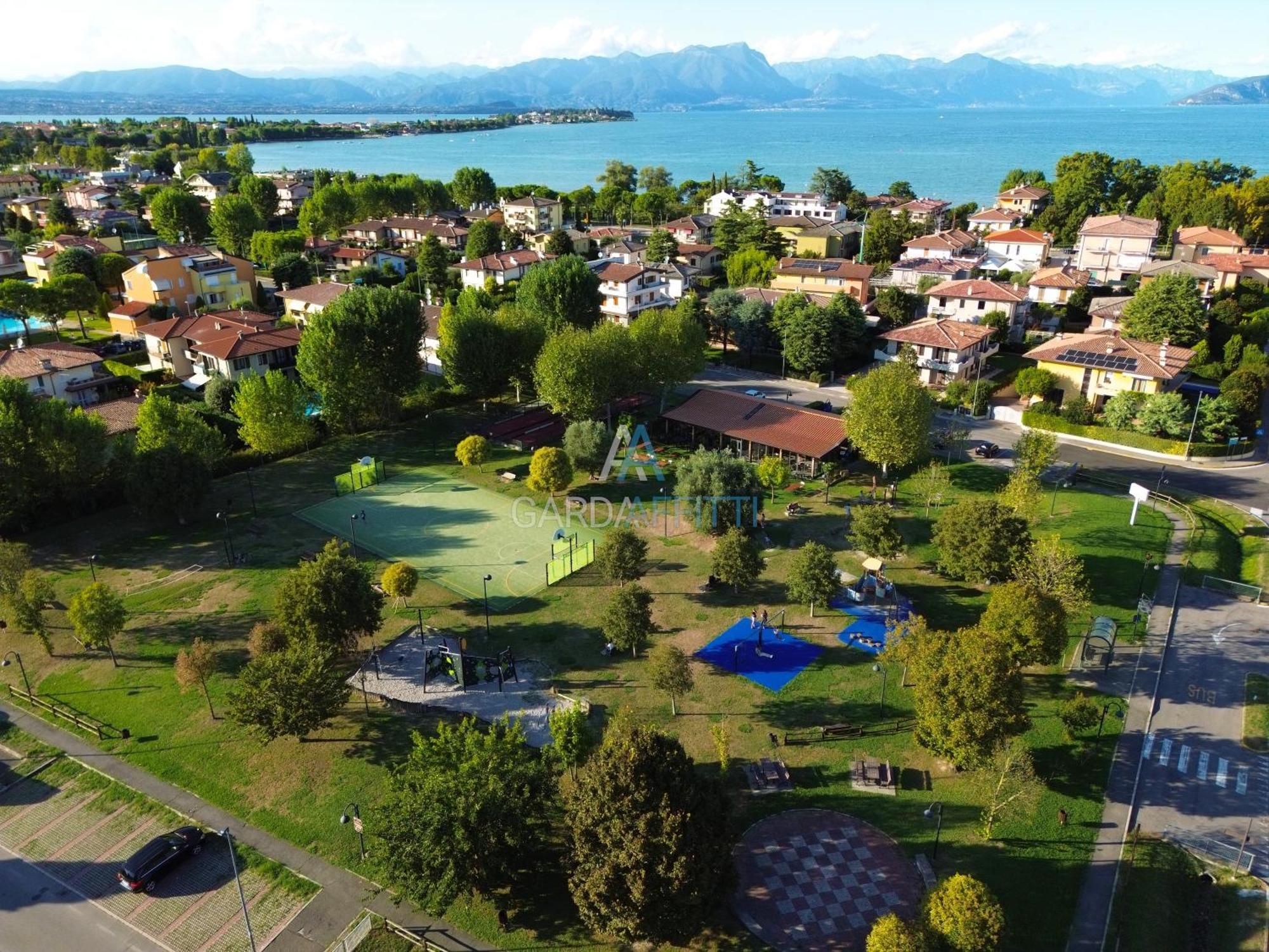 Apartment Anubi Apt-5 Min Dal Di Garda-giardino Privato Sirmione