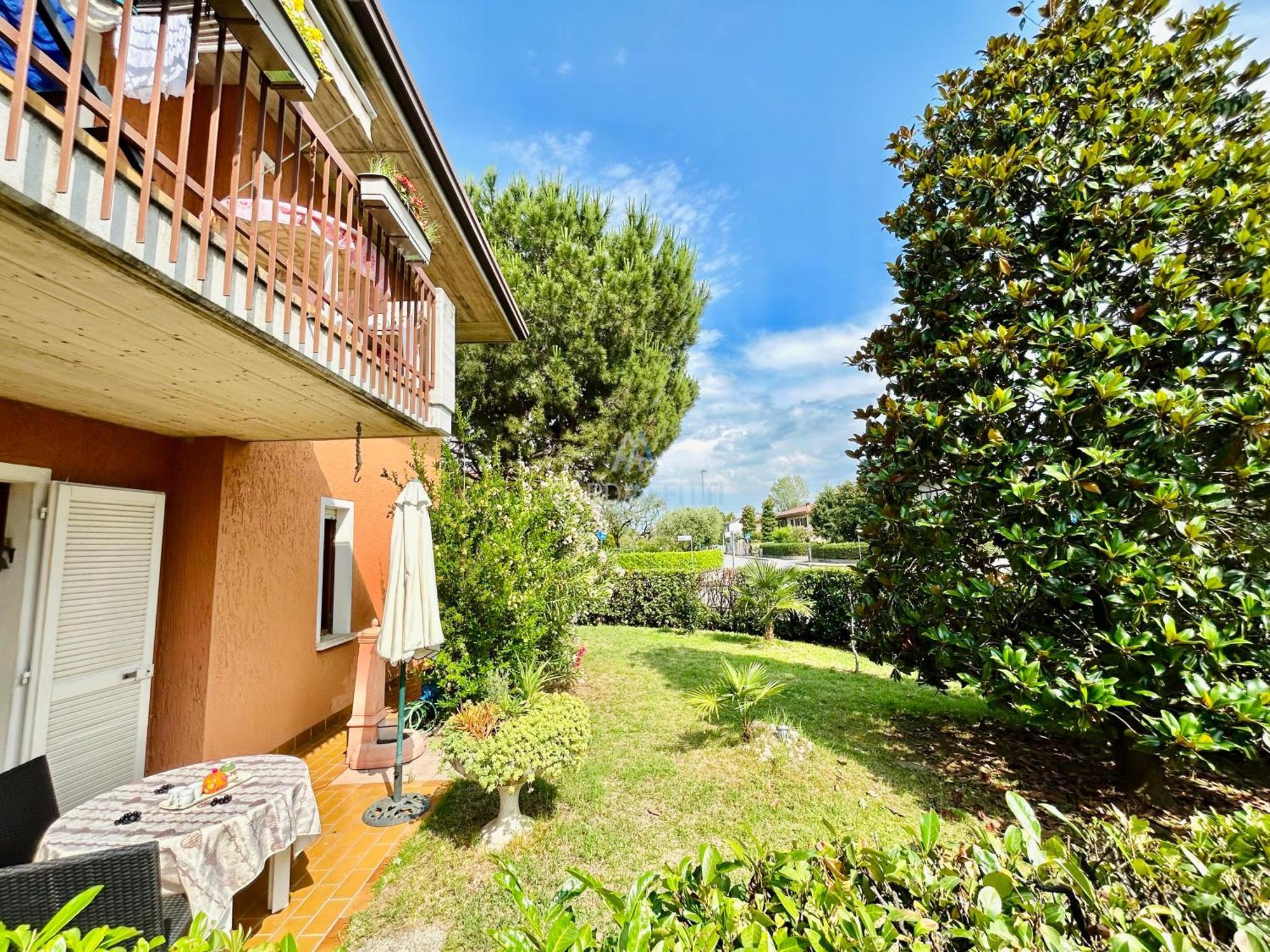 Anubi Apt-5 Min Dal Di Garda-giardino Privato Apartment Sirmione