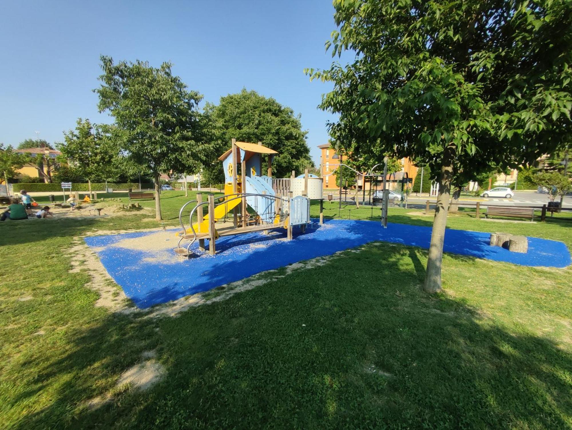 Anubi Apt-5 Min Dal Di Garda-giardino Privato