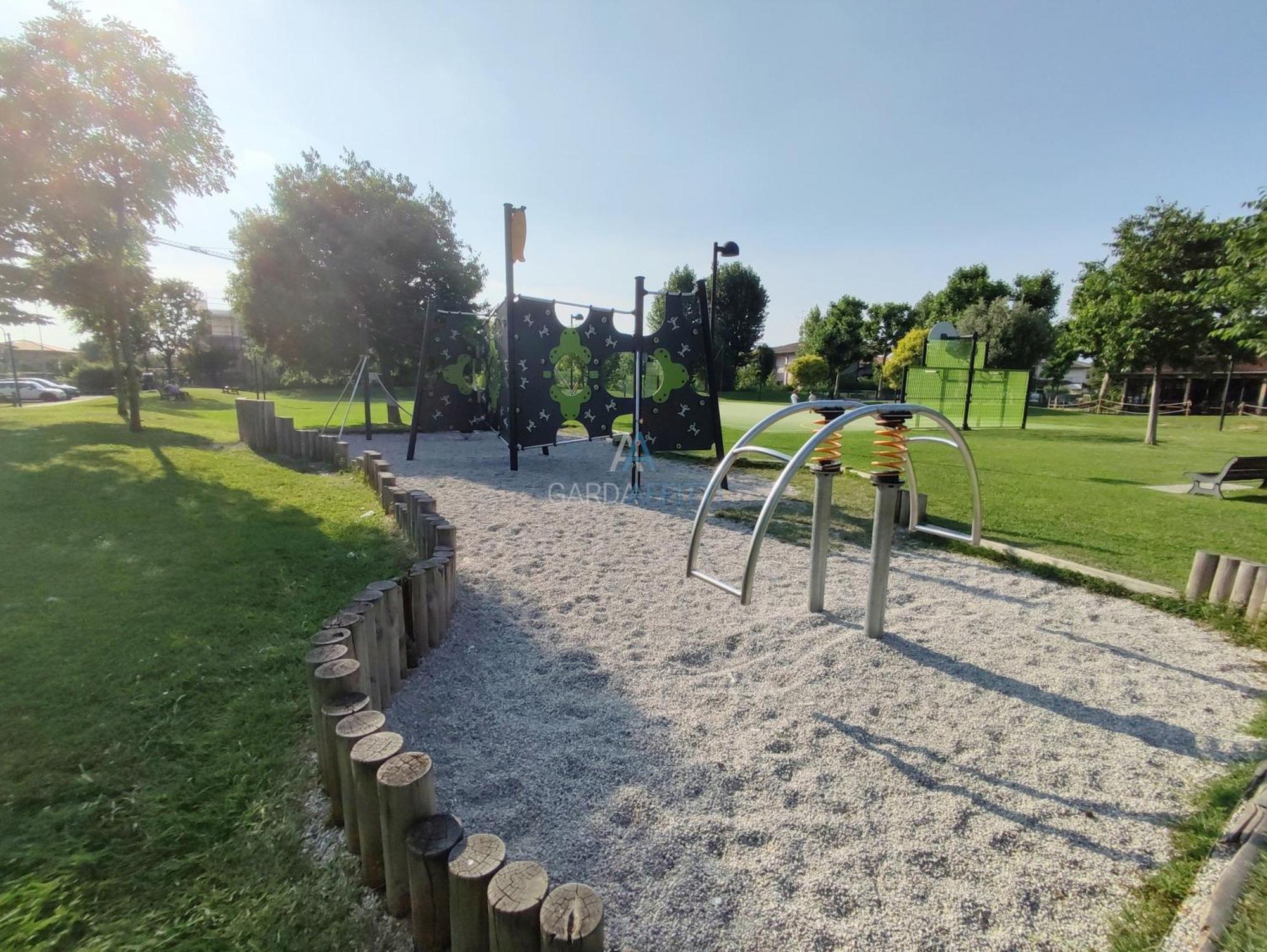 Anubi Apt-5 Min Dal Di Garda-giardino Privato