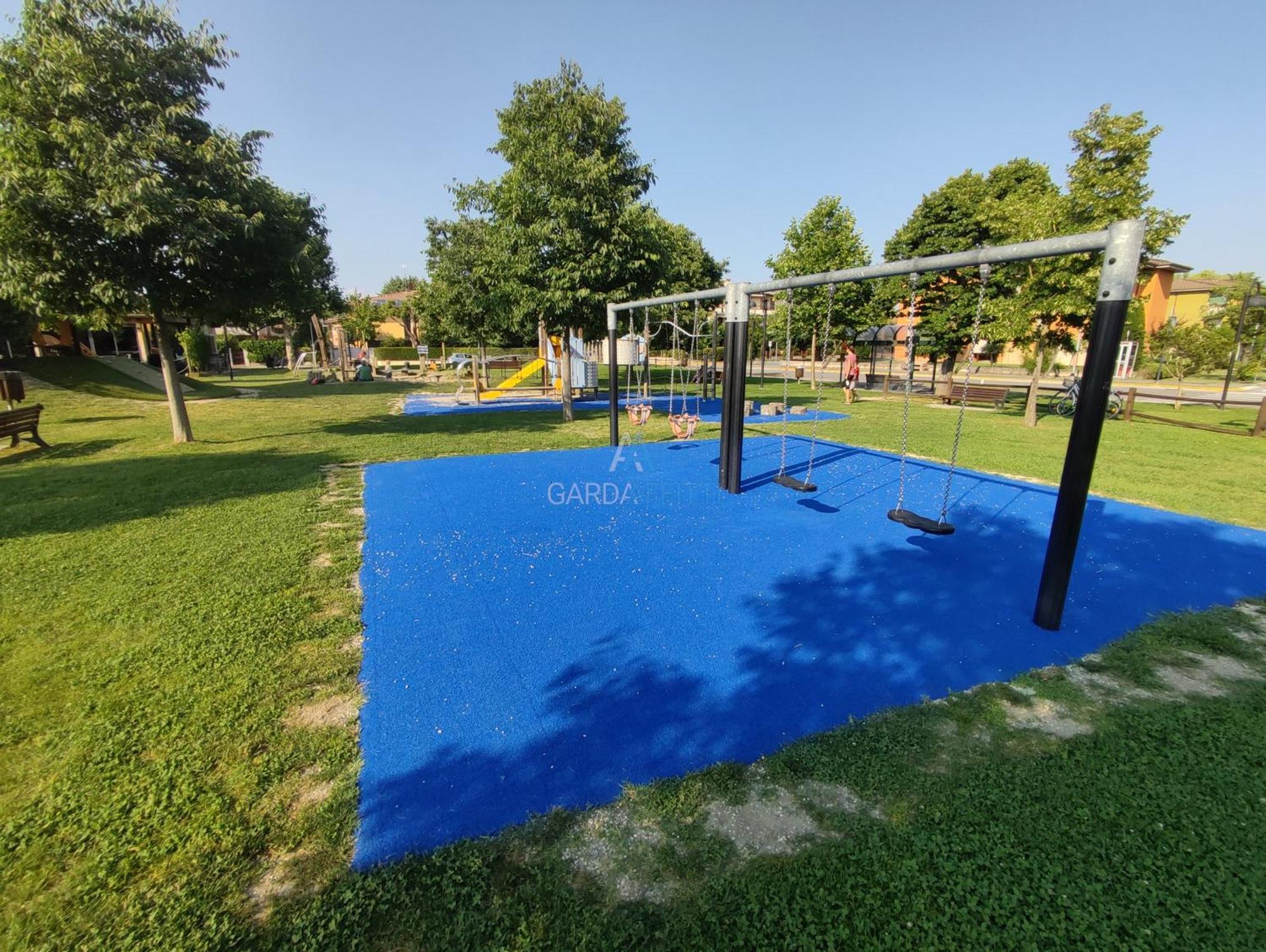 Anubi Apt-5 Min Dal Di Garda-giardino Privato Appartamento *