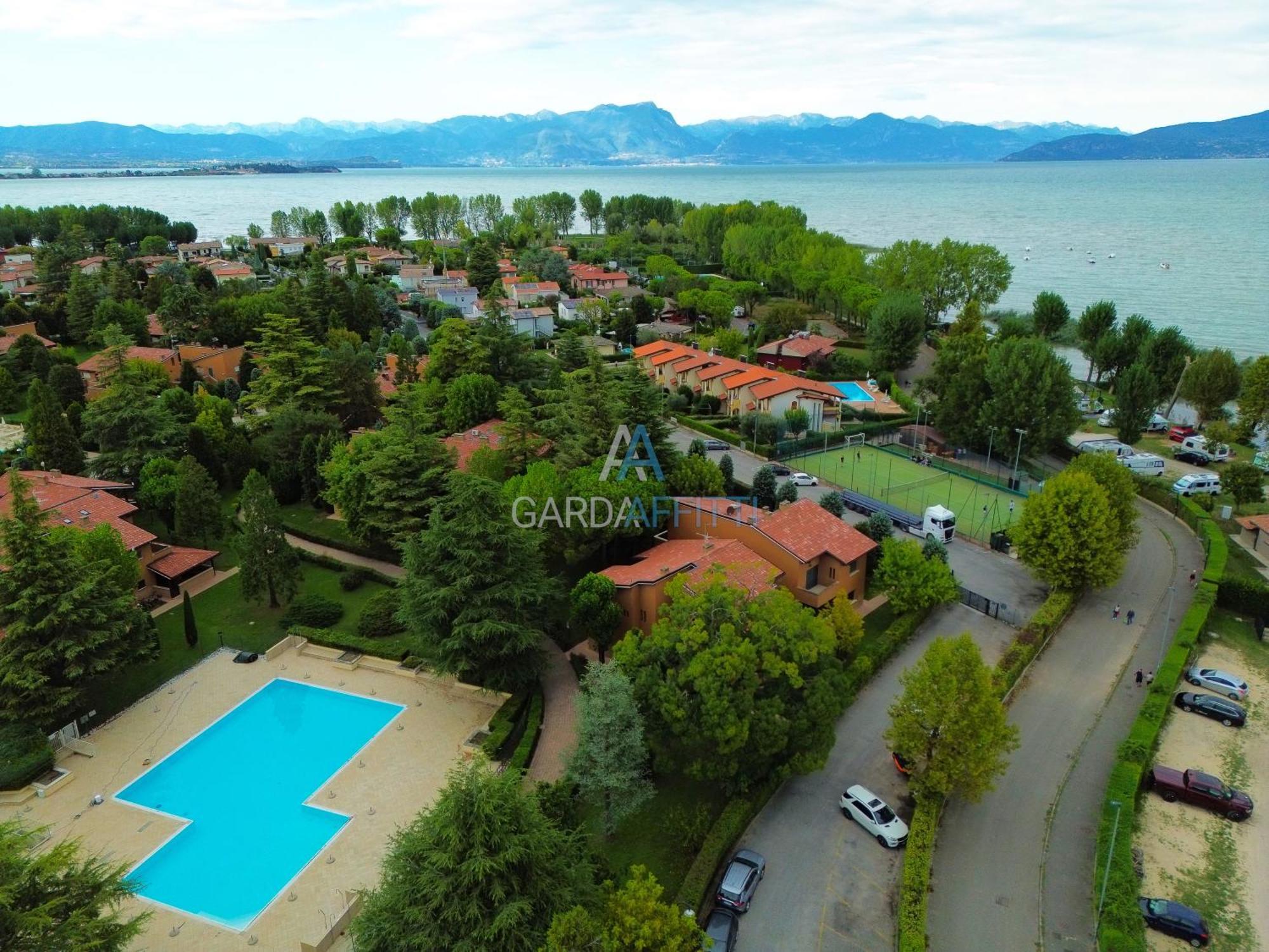Crono Apt-200m Dal Di Garda Con Piscina Apartment *