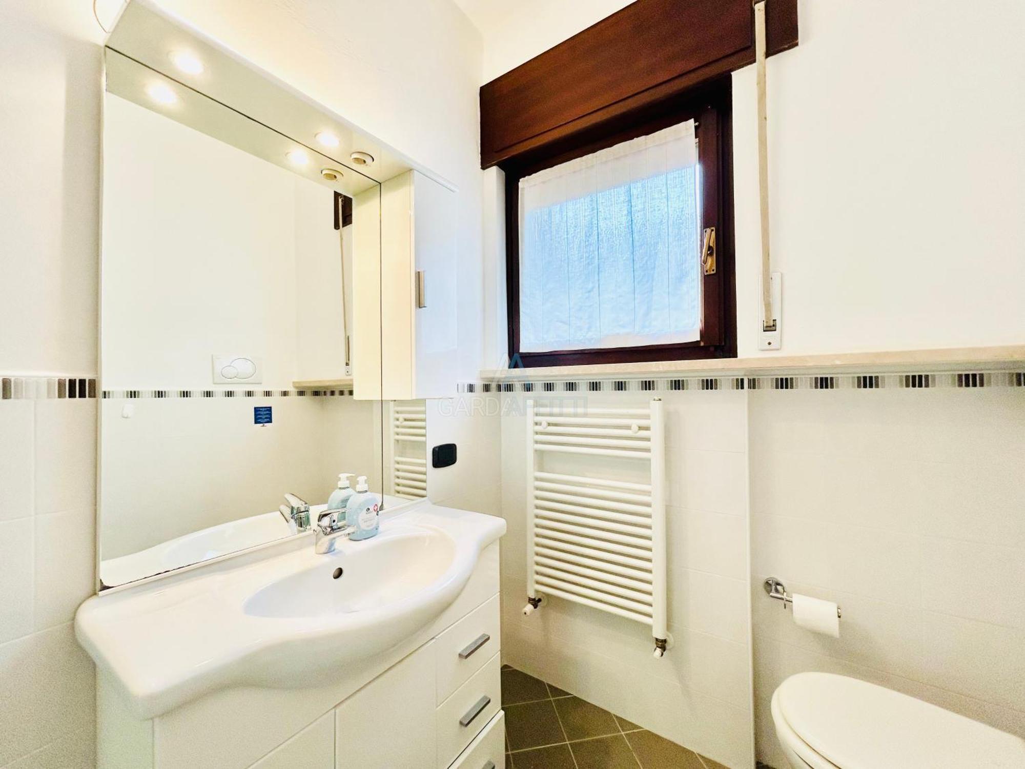 Crono Apt-200m Dal Di Garda Con Piscina * Sirmione