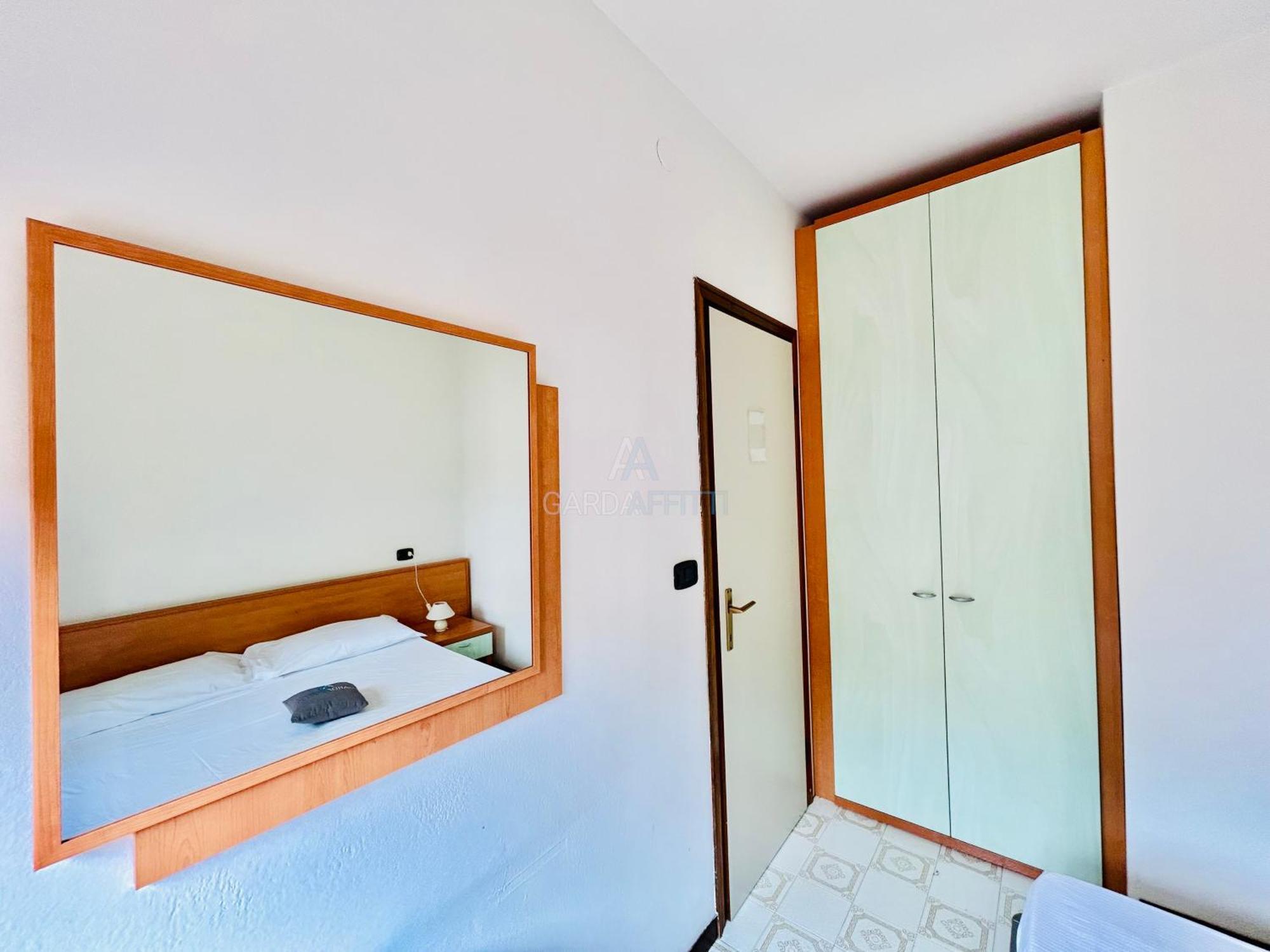 Apartment Crono Apt-200m Dal Di Garda Con Piscina Sirmione
