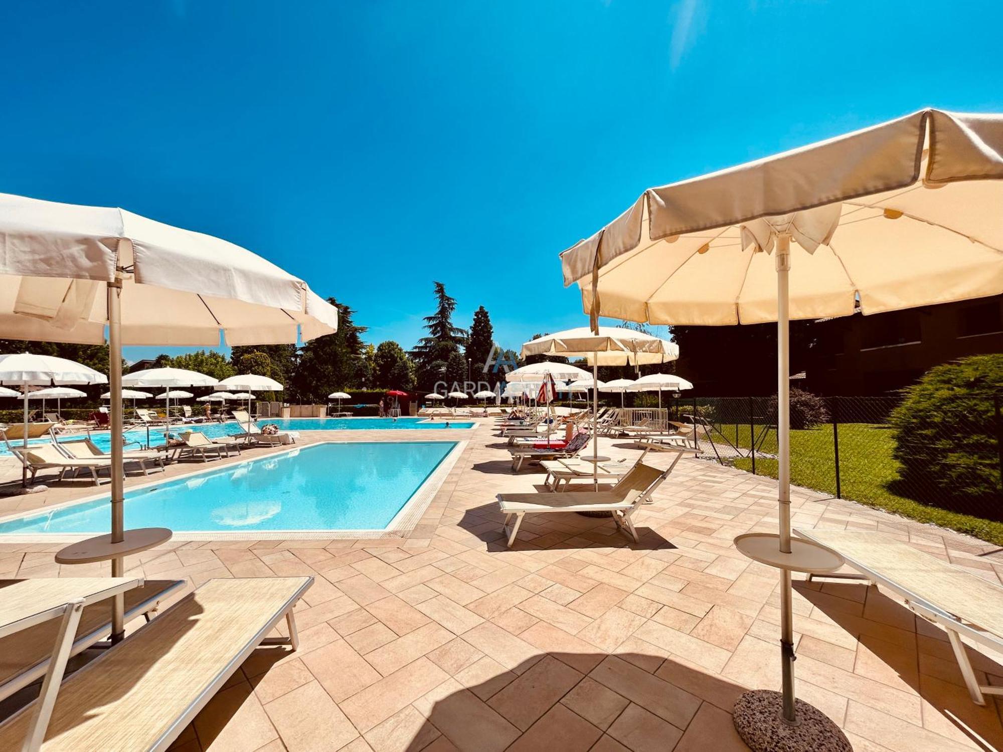 Apartment Flora -100m Dal Di Garda - Piscina *
