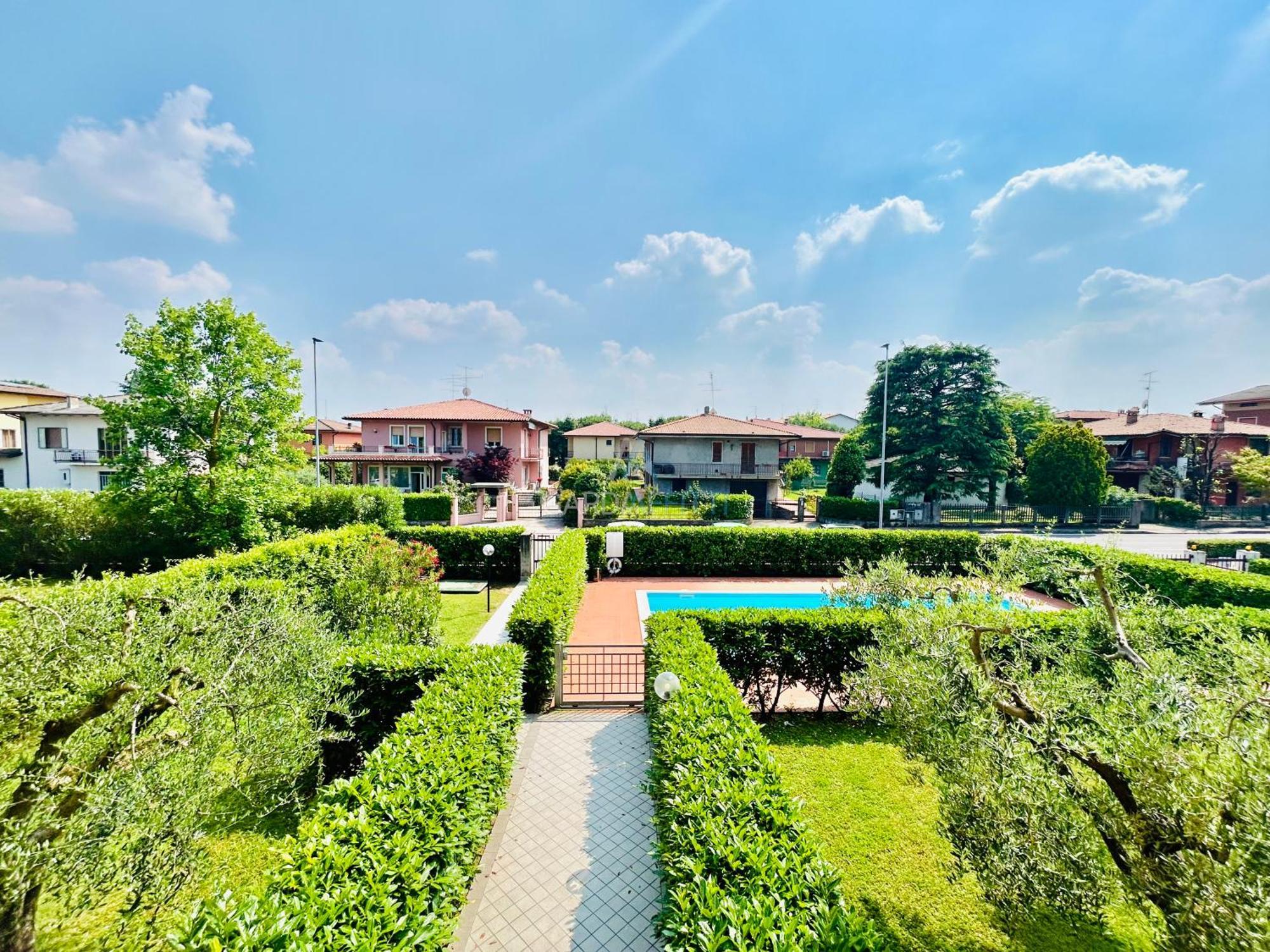Sole - Relax In Piscina Nel Cuore Di Apartment Sirmione