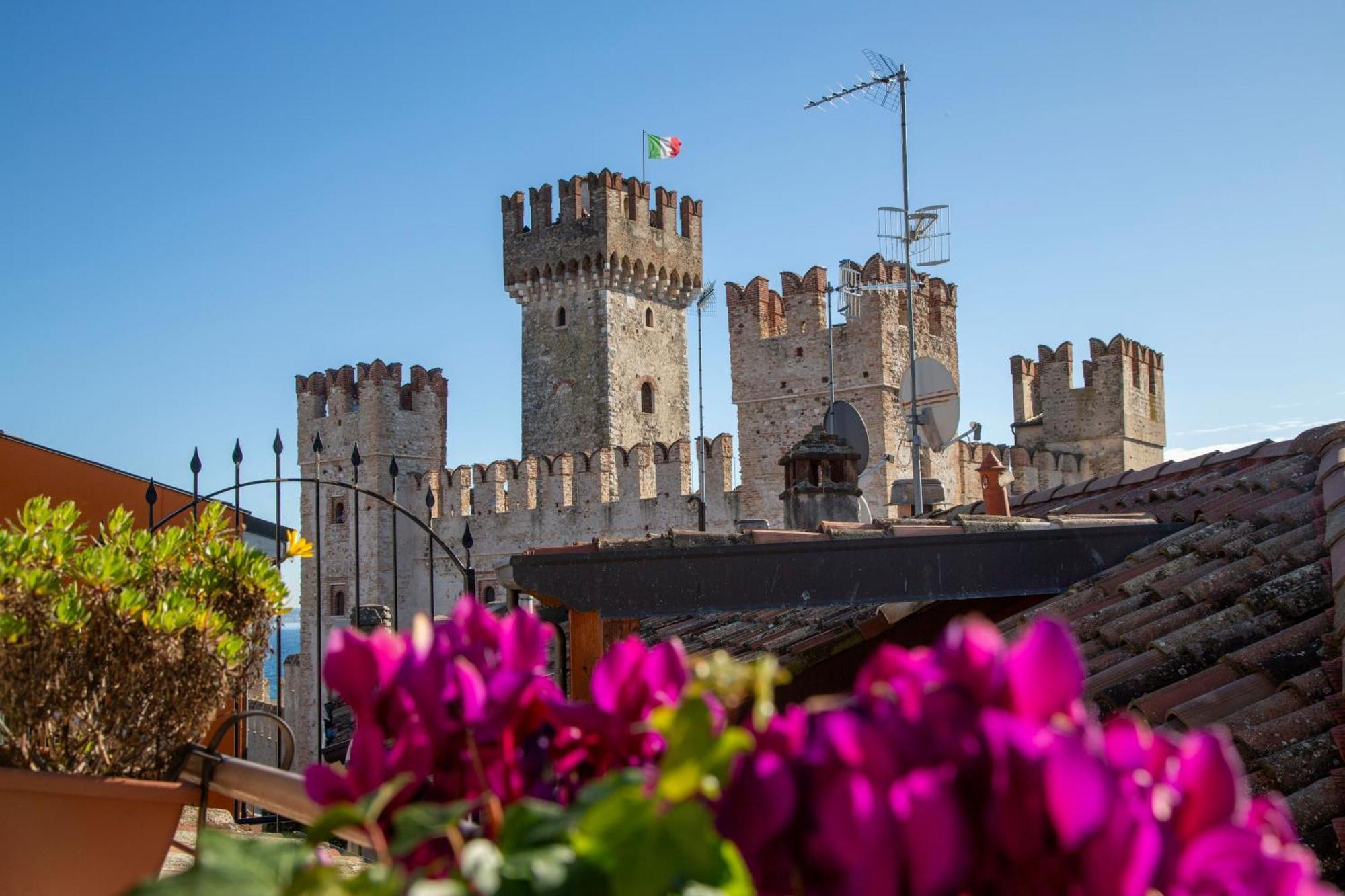 Sirmione4u - Domus By The Castle Apartment