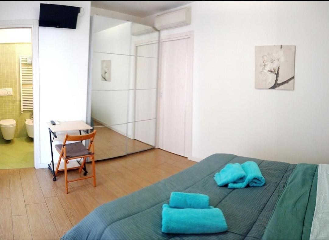 Super Location Front Apartment *