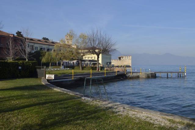 Viola Fronte * Sirmione