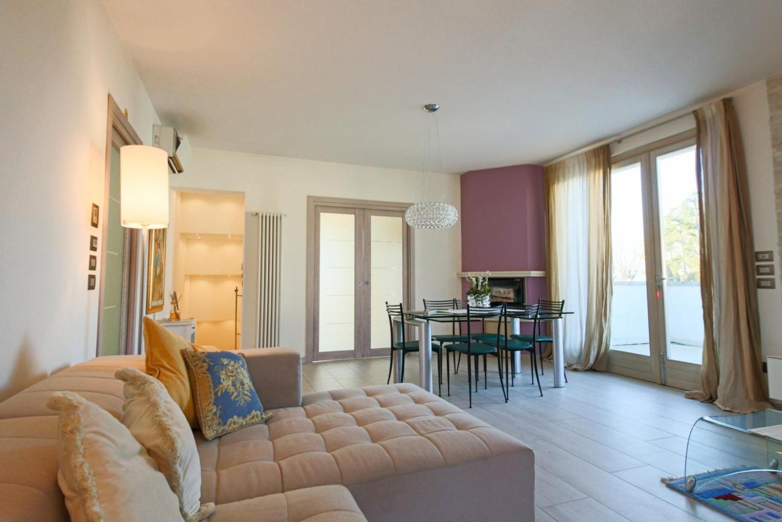 Giuly Villa Sirmione