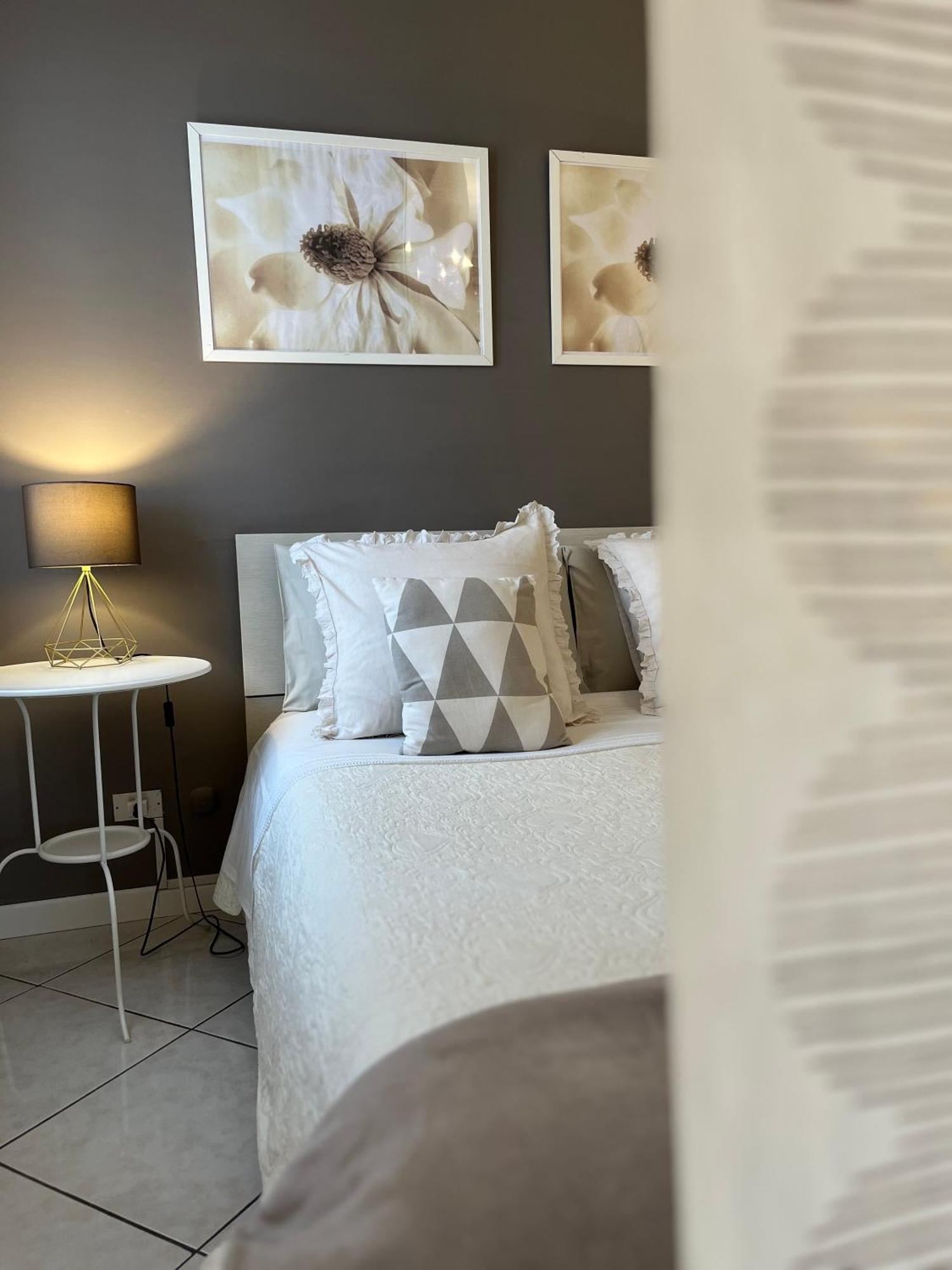Apartment Your Studio In Sirmione