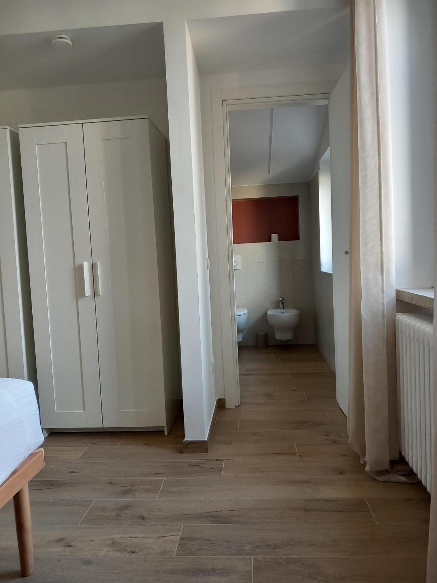 Linuccia Apartment *
