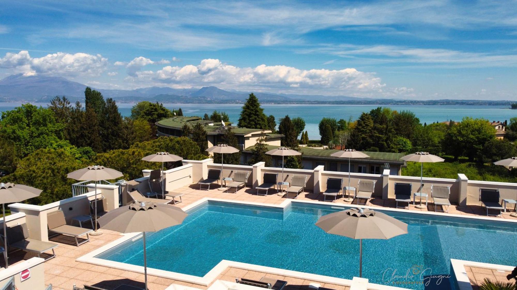 International & Apartment Sirmione