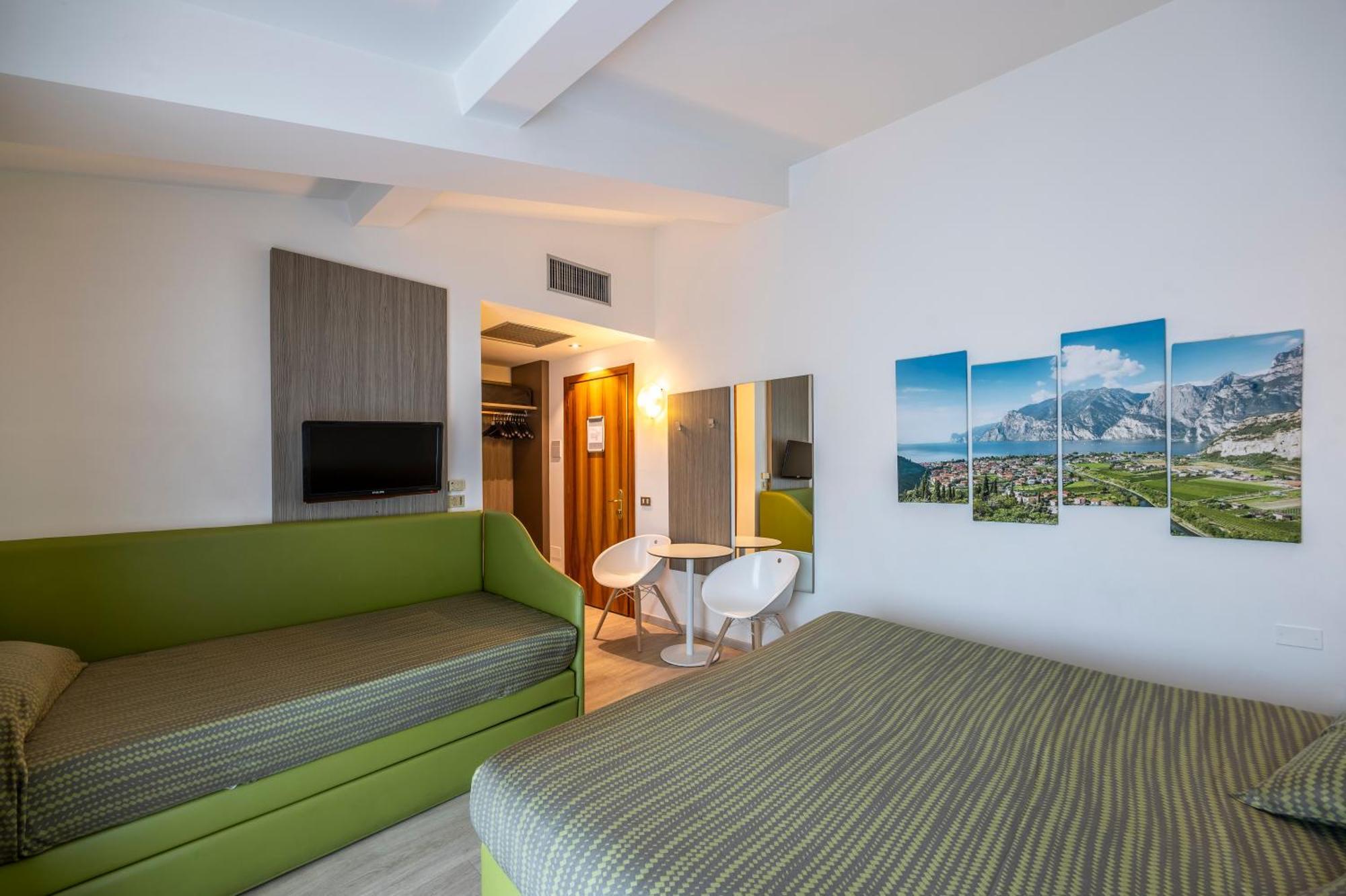 Ideal Hotel