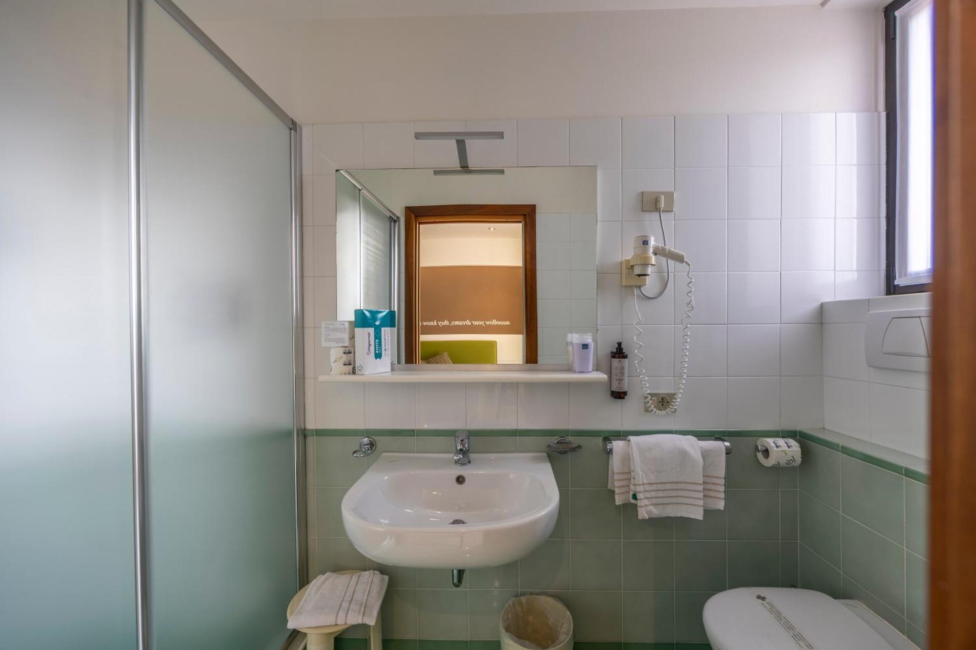 Hotel Ideal 4*