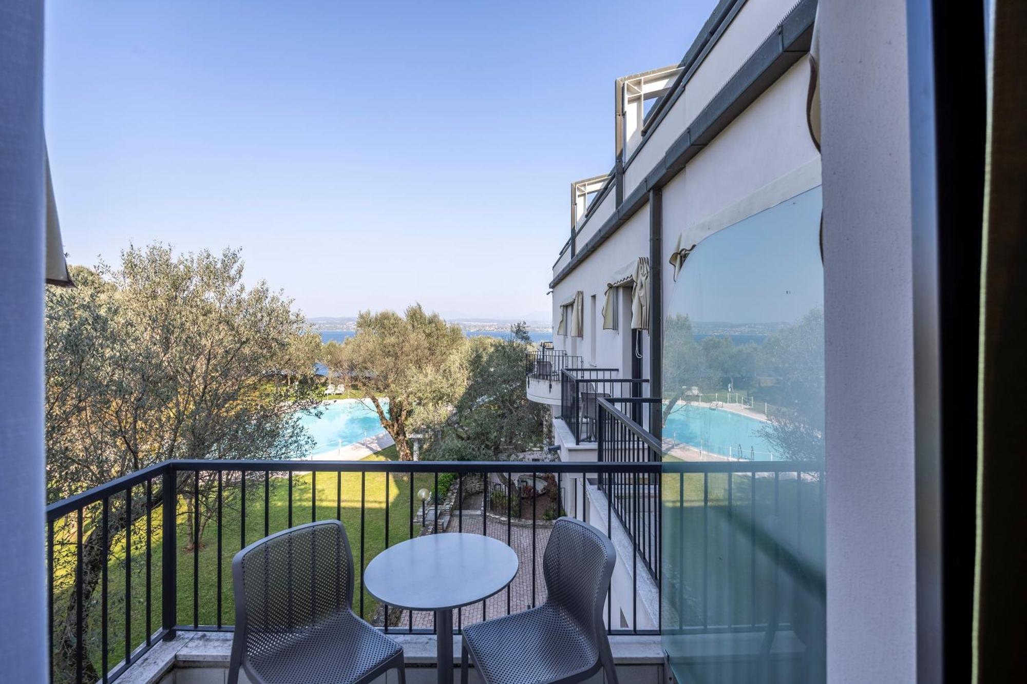Ideal Hotel