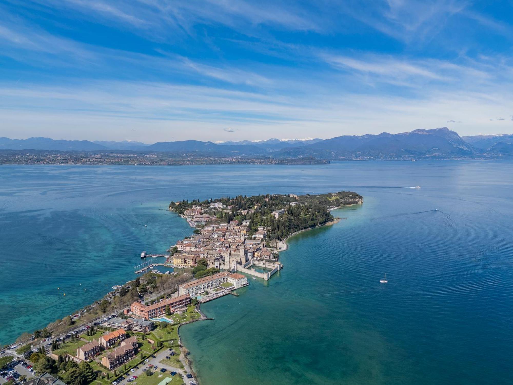 Peninsula Căn hộ Sirmione