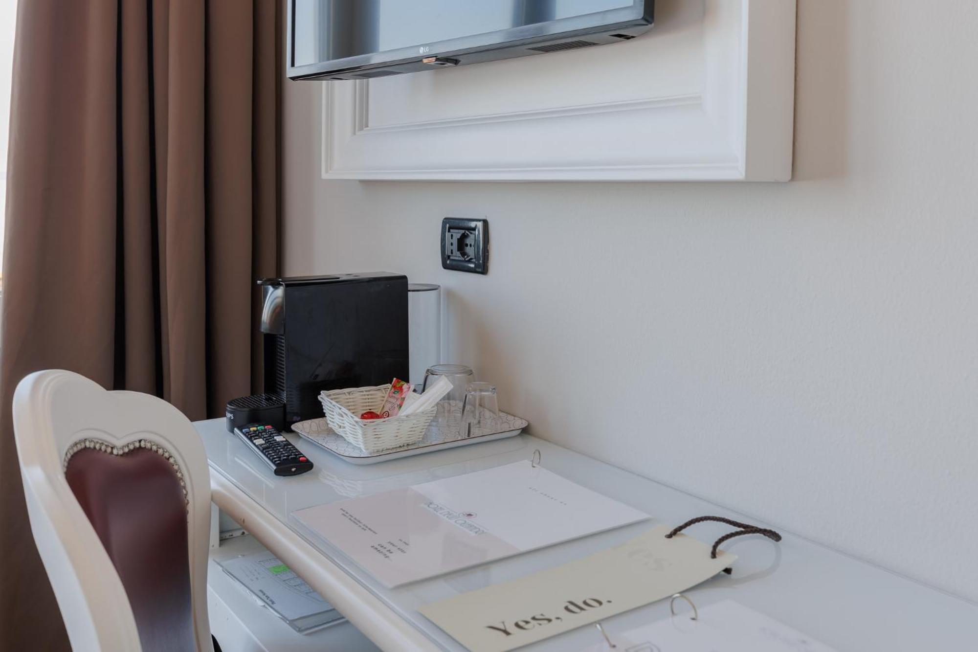 Hotel Degli Oleandri 3*