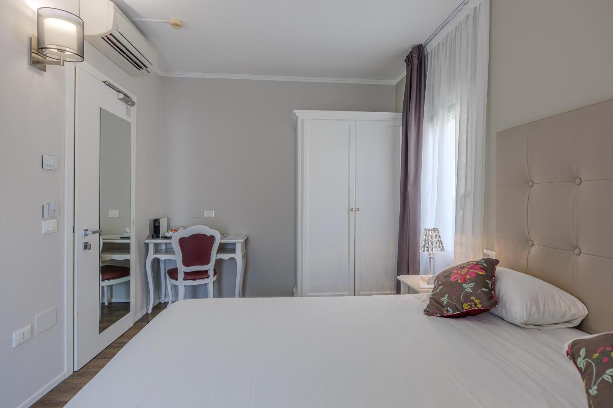 Degli Oleandri Hotel 3*