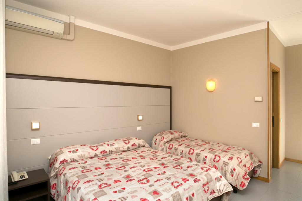 Olimpia Hotel 2*