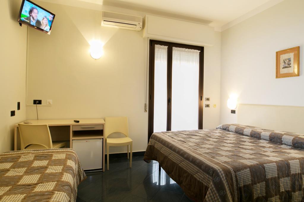Olimpia Hotel 2*