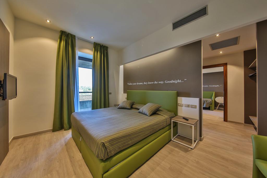 Hotel Ideal 4*