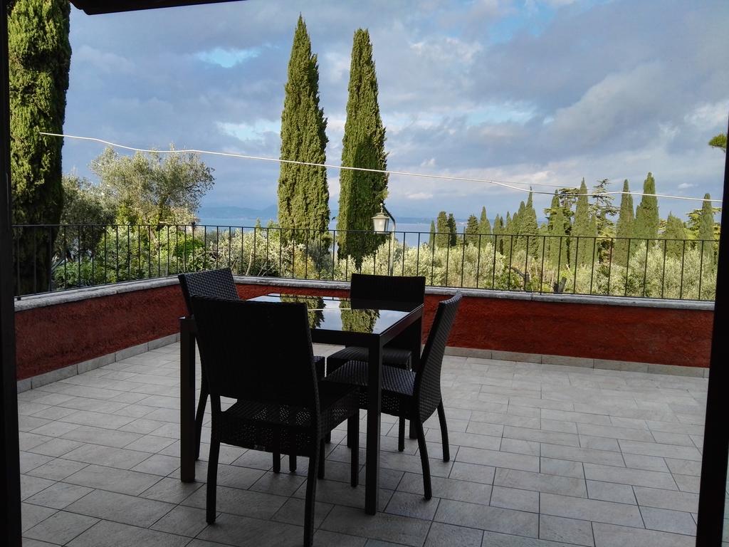 Villa Paradiso Apartment Sirmione