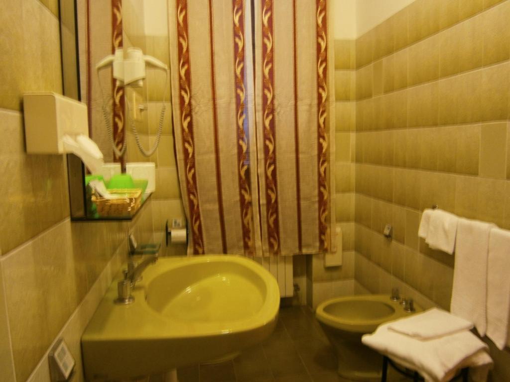 Hotel Chiara 3*