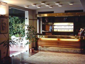 Desiree - Garda Collection Hotel 3*