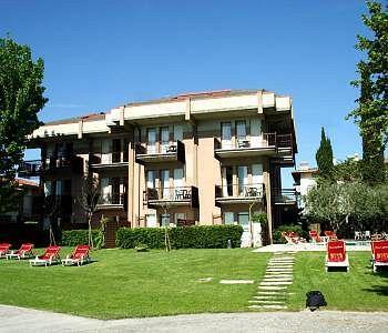 Smeraldo Hotelli 3*