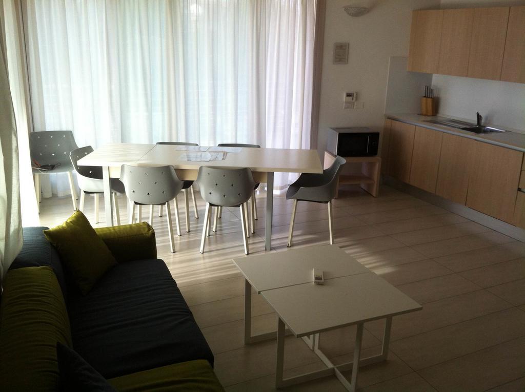 Apartment Halldis *