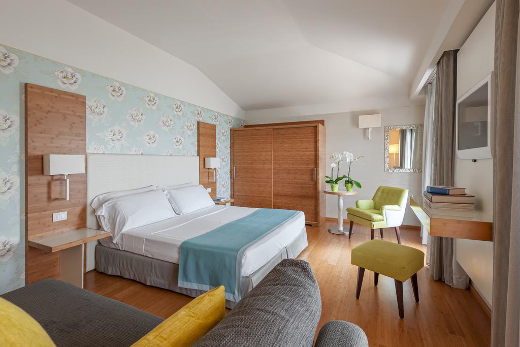 Eden Hotel