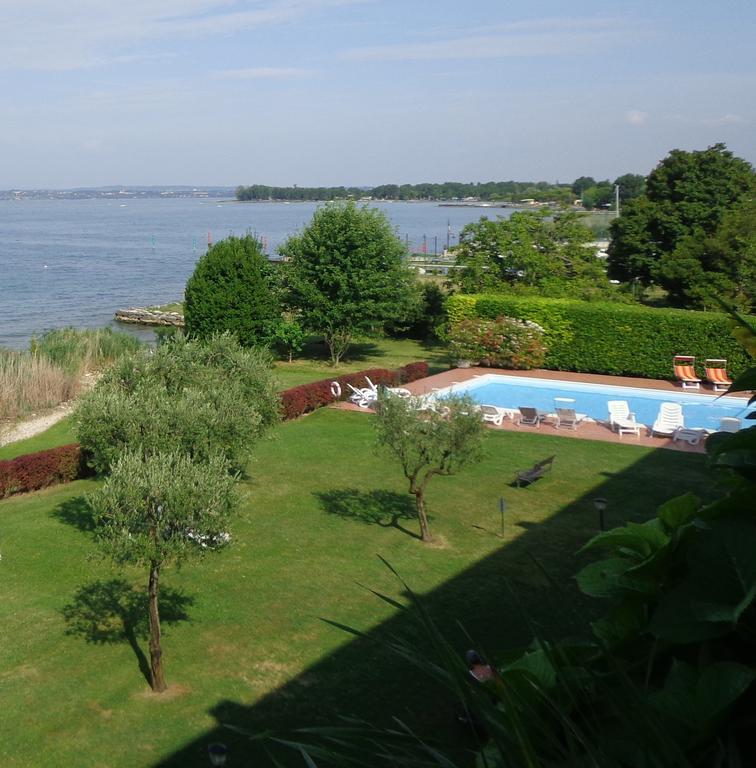 Bmp Orchidea Piscina, Giardino E Con Molo Holiday home