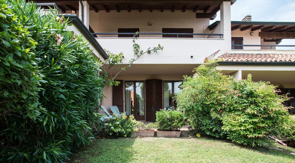 Le Vele Con Giardino E Piscina Apartment *